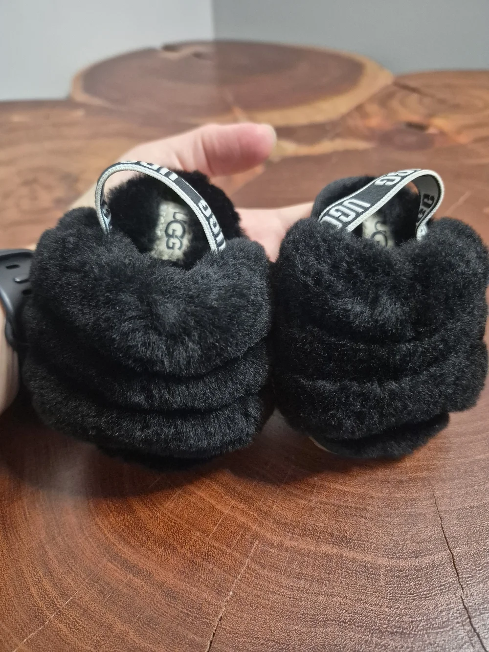 UGG Infant Fluff Yeah Slide Sandals Black - 2/3 S 9-12mo